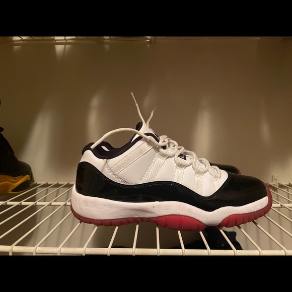 Air Jordan 11 Retro Low GS 'Concord-Bred' - Picture 3 of 5